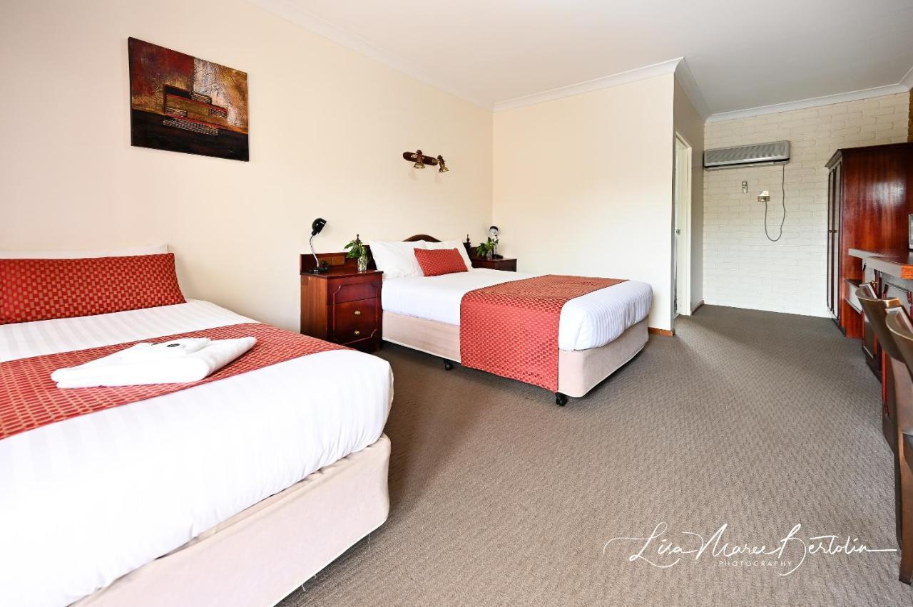Narrandera Club Motor Inn Экстерьер фото